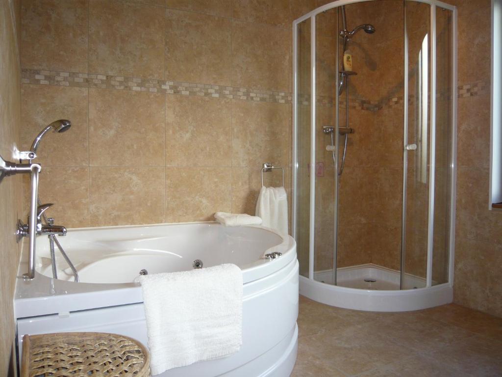 Payzac  Lakeside Bed And Breakfast الغرفة الصورة